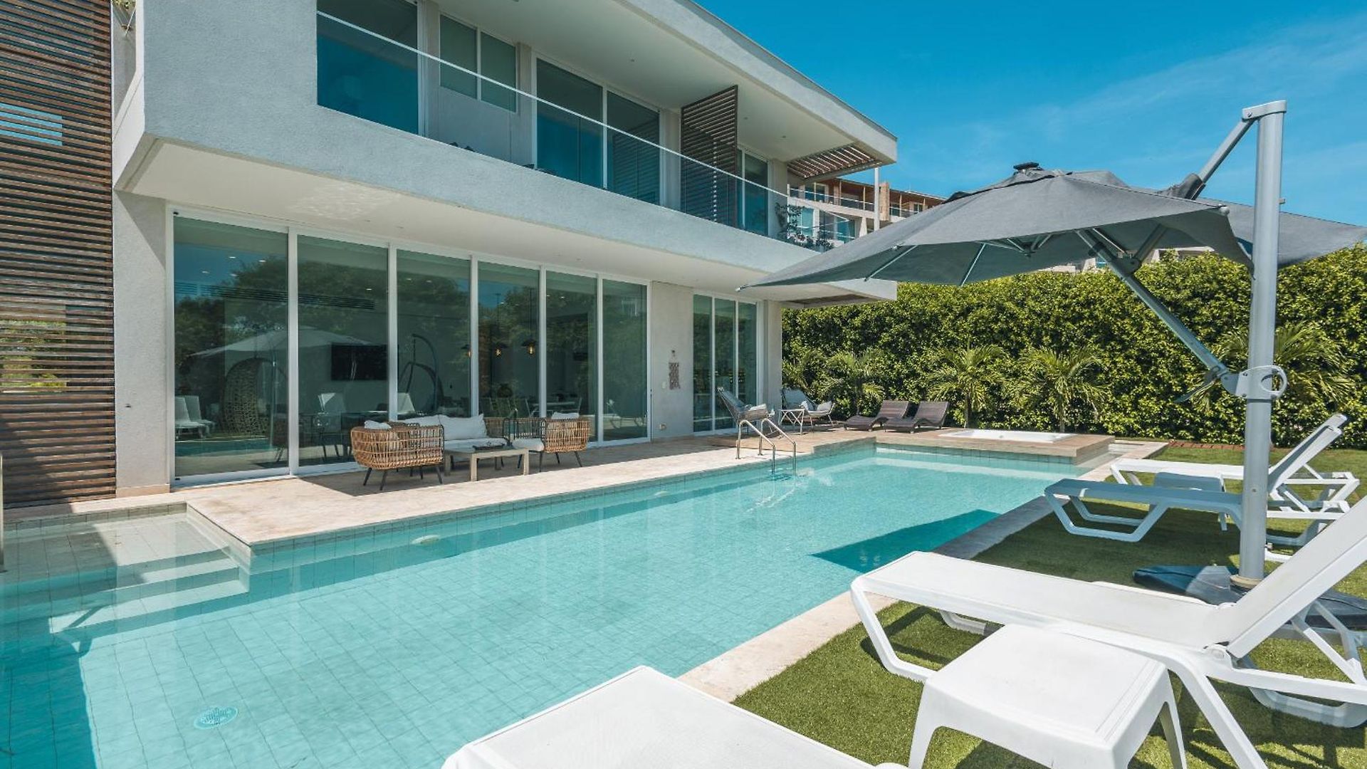 Brand New 4br At Calablanca *