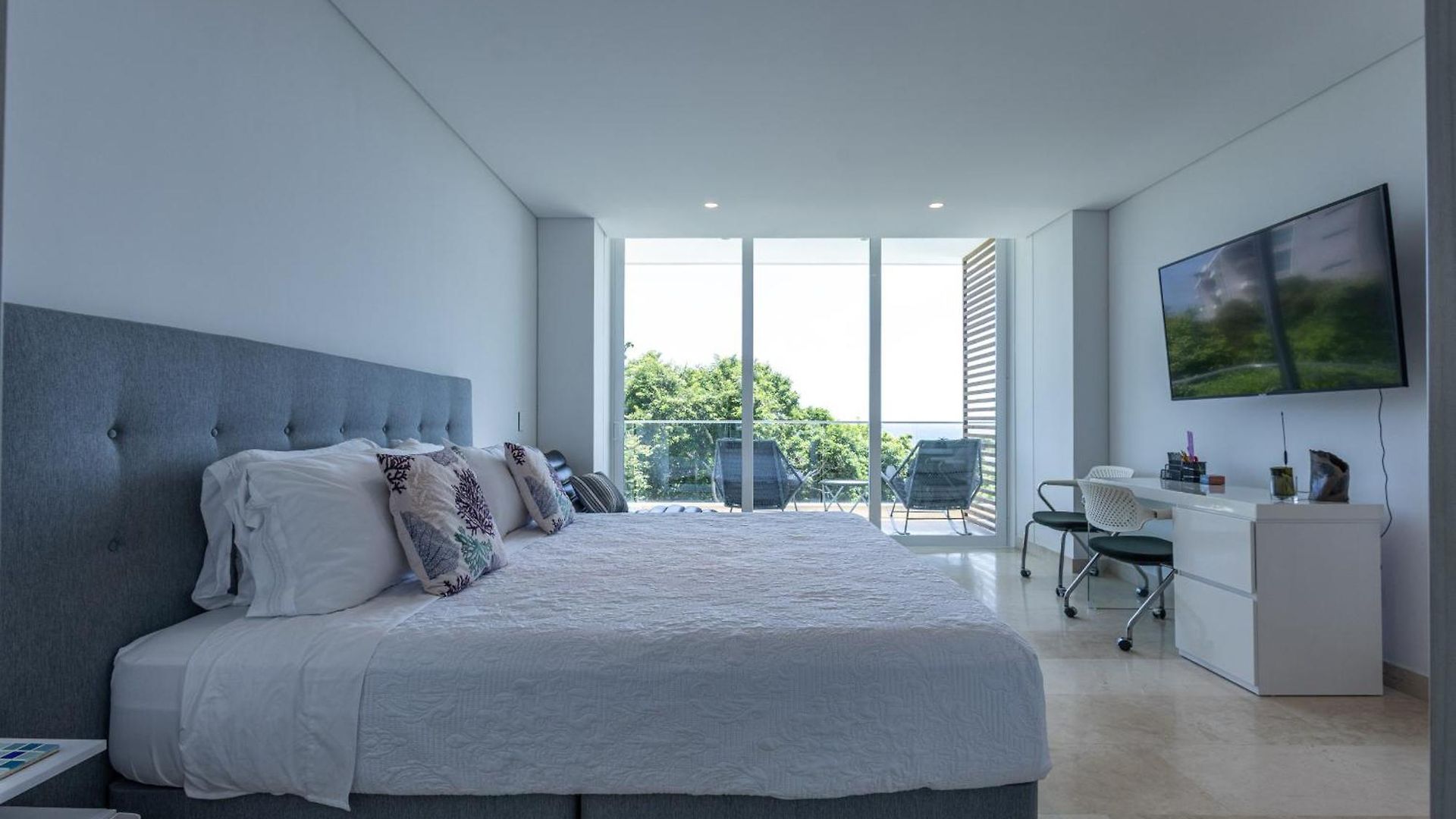 Villa Brand New 4br At Calablanca