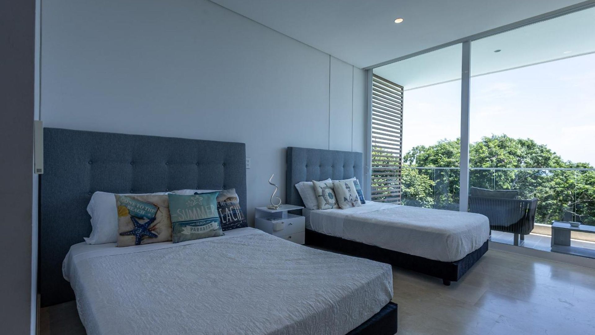 Villa Brand New 4br At Calablanca *