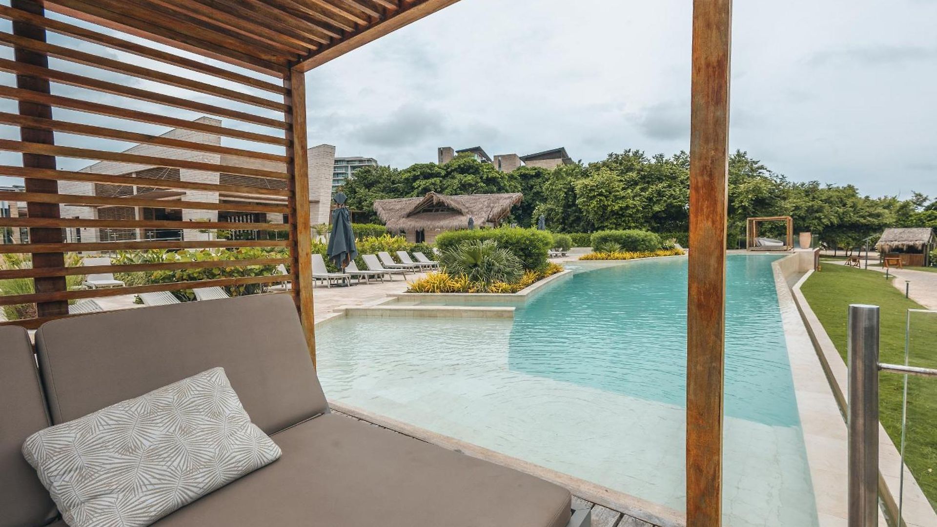 Villa Brand New 4br At Calablanca