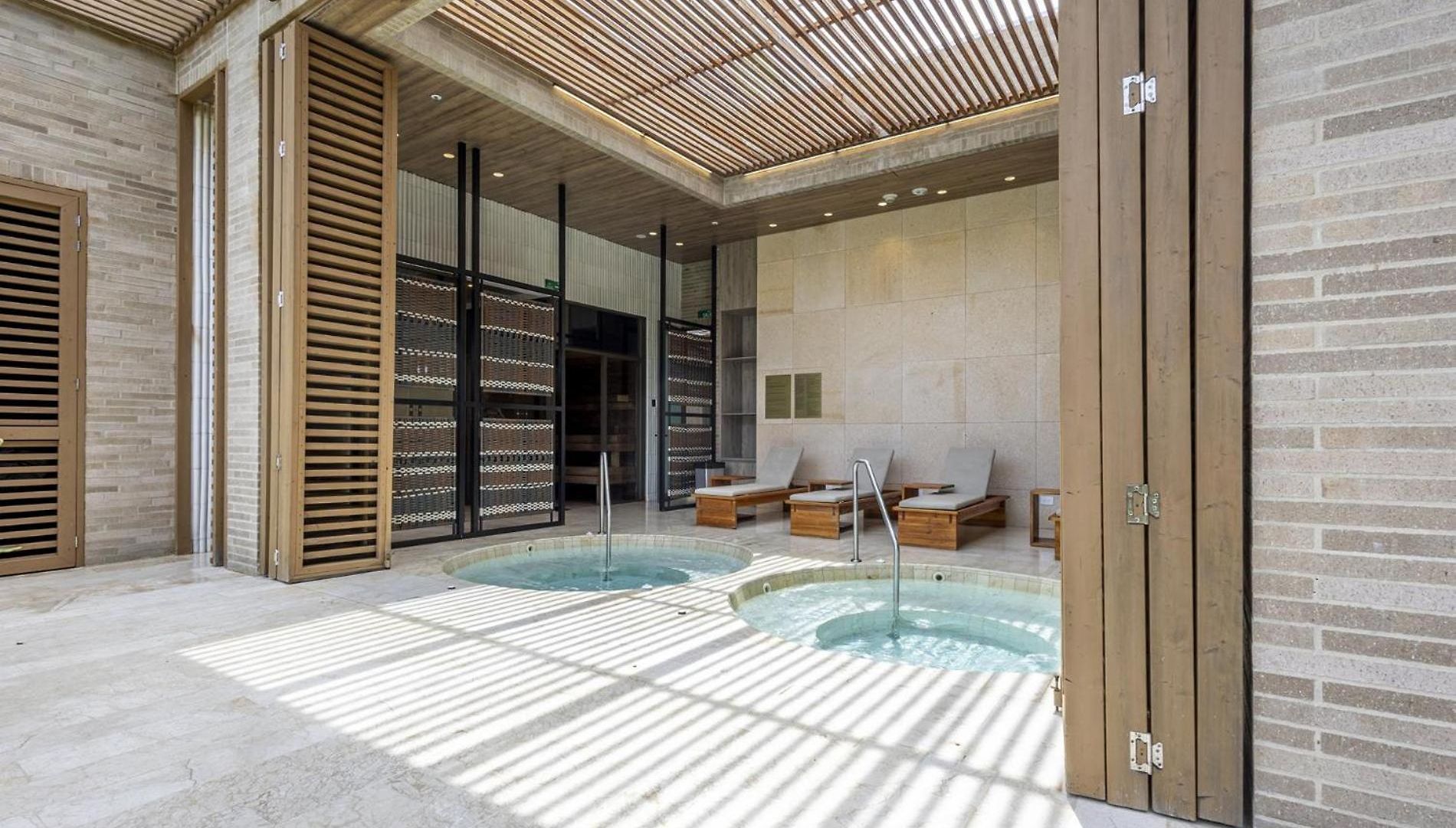 Brand New 4br At Calablanca *