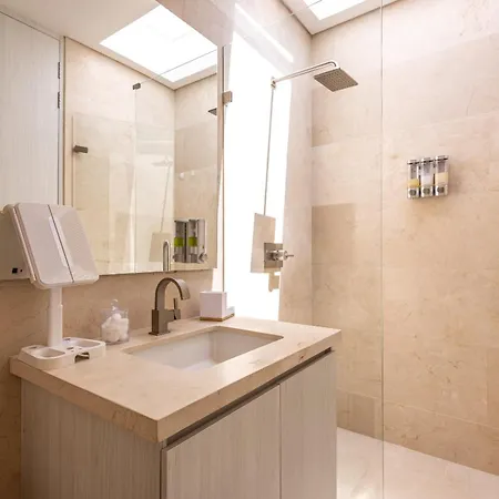 Villa Brand New 4br At Calablanca