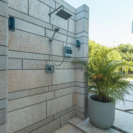 Brand New 4br At Calablanca *