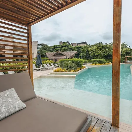 Villa Brand New 4br At Calablanca